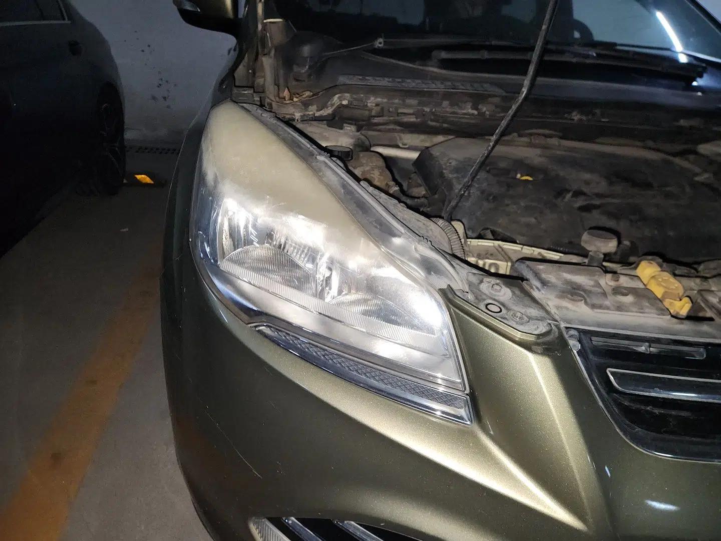Ford Kuga 2013 1.6L GTDi Two-Wheel-Drive Trend Model — миниатюра 7