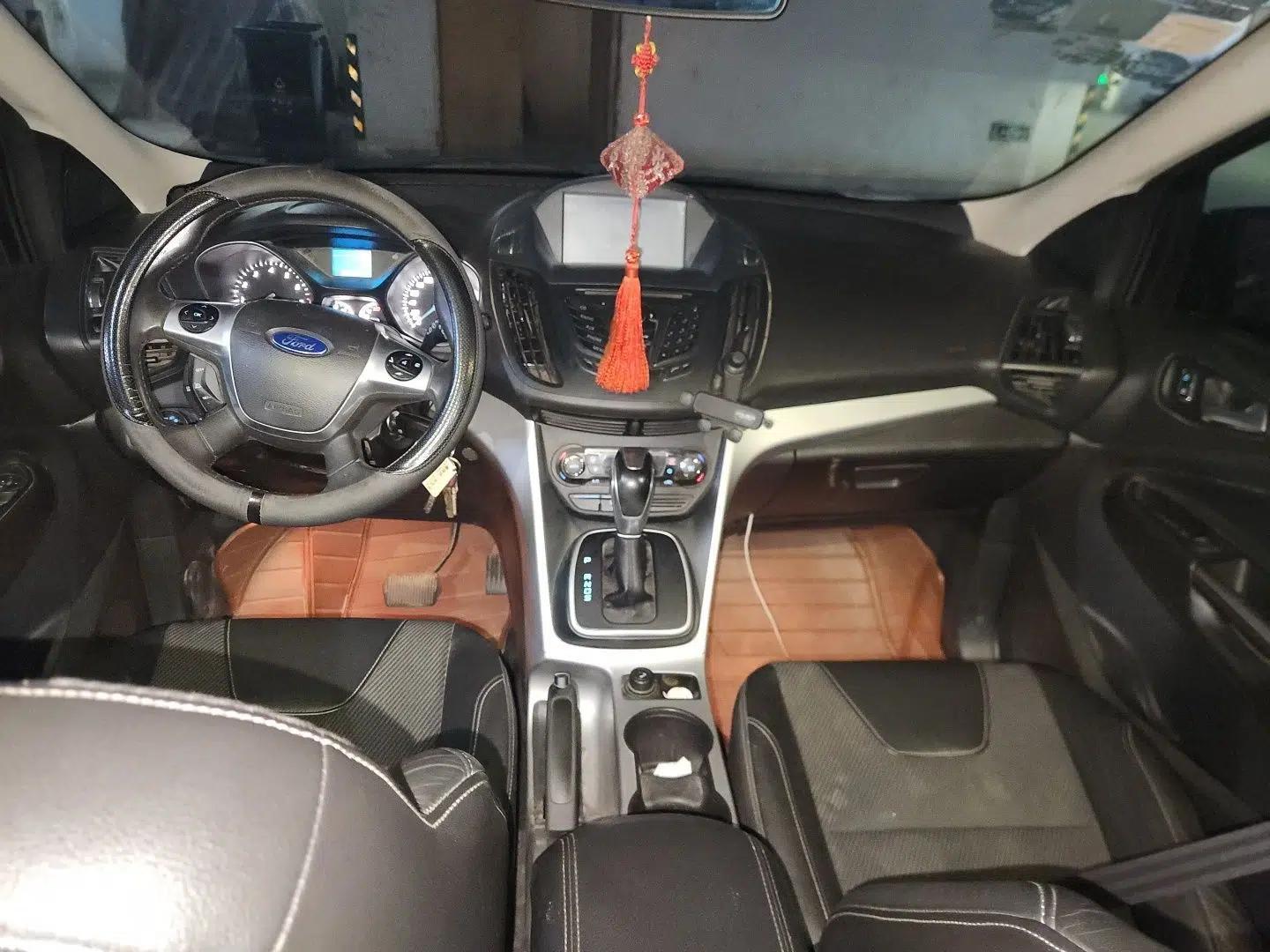 Ford Kuga 2013 1.6L GTDi Two-Wheel-Drive Trend Model — миниатюра 9