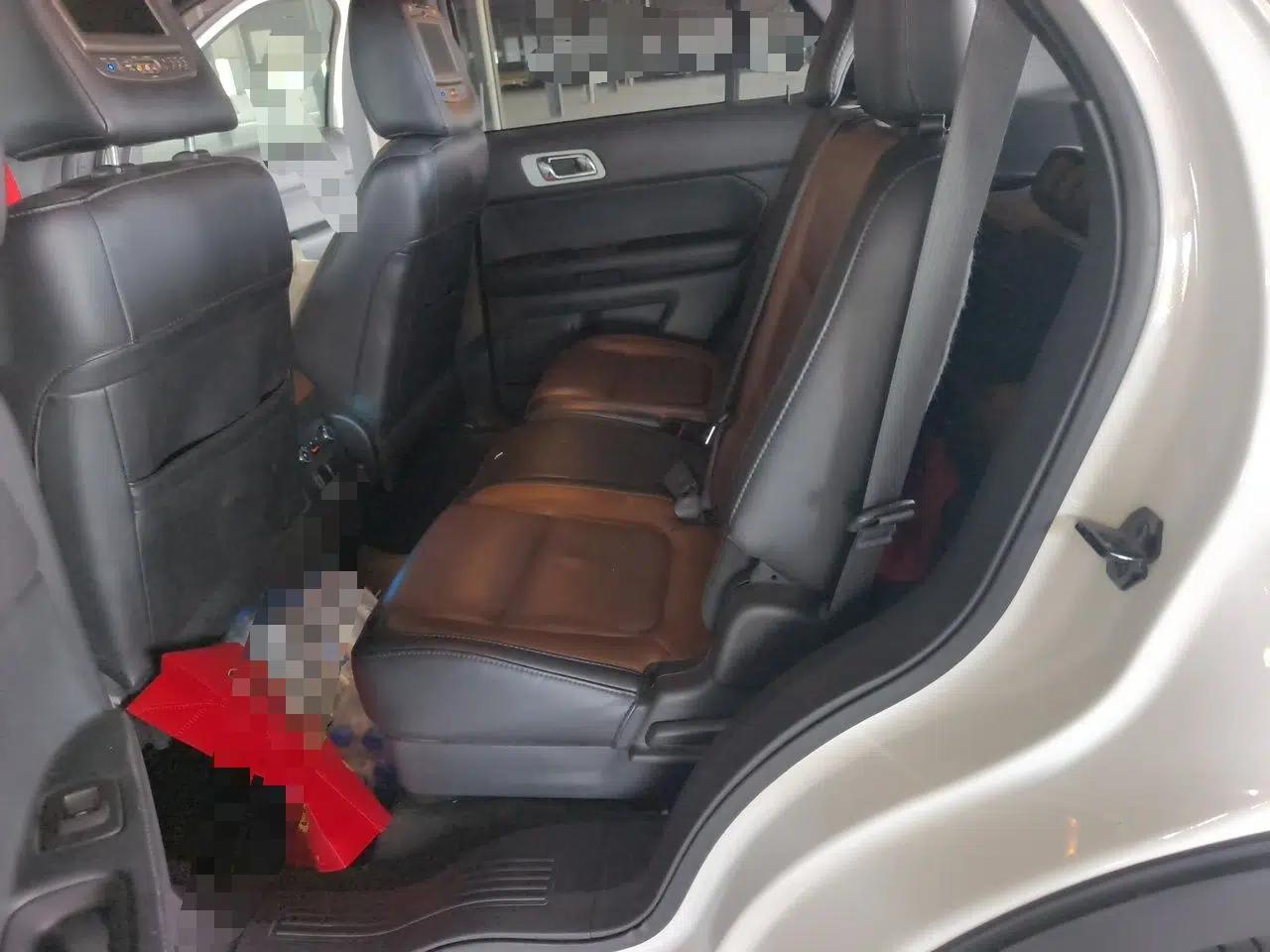 Ford Explorer 2013 3.5L Deluxe Model — миниатюра 17
