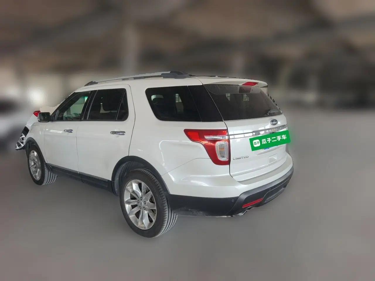 Ford Explorer 2013 3.5L Deluxe Model — миниатюра 4