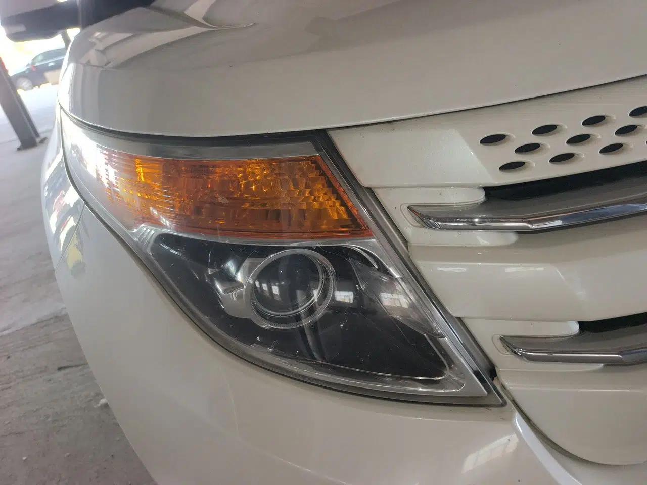 Ford Explorer 2013 3.5L Deluxe Model — миниатюра 7