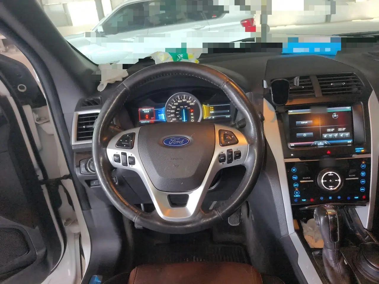 Ford Explorer 2013 3.5L Deluxe Model — миниатюра 10
