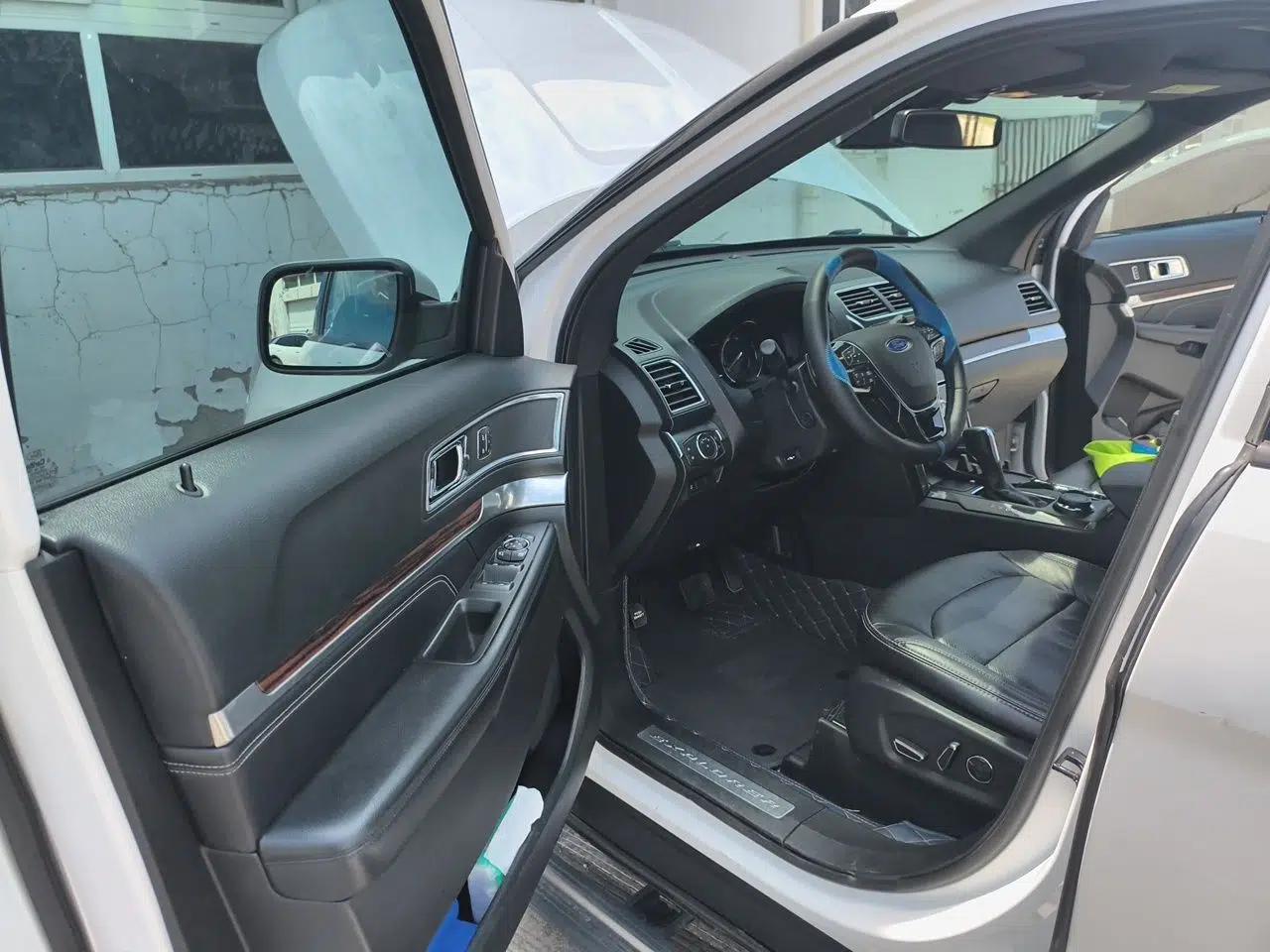 Ford Explorer 2017 3.5T Elite Edition — миниатюра 16