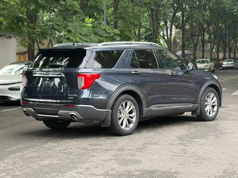 Ford Explorer 2020 EcoBoost 285 Rear-Drive Trend Edition 7-Seater — миниатюра 16