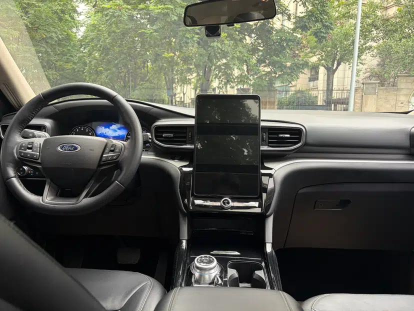 Ford Explorer 2020 EcoBoost 285 Rear-Drive Trend Edition 7-Seater — миниатюра 29