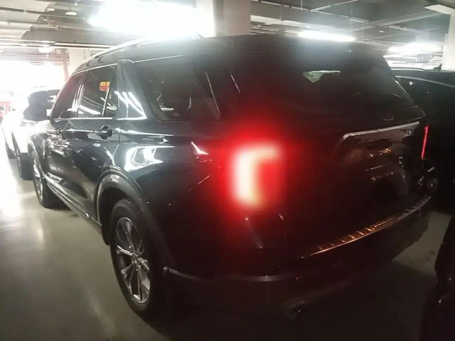 Ford Explorer 2020 EcoBoost 285 Rear-Drive Trend Edition 7-Seater — миниатюра 4