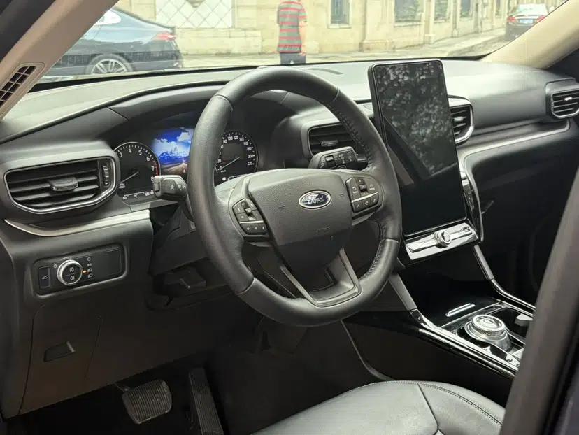 Ford Explorer 2020 EcoBoost 285 Rear-Drive Trend Edition 7-Seater — миниатюра 32