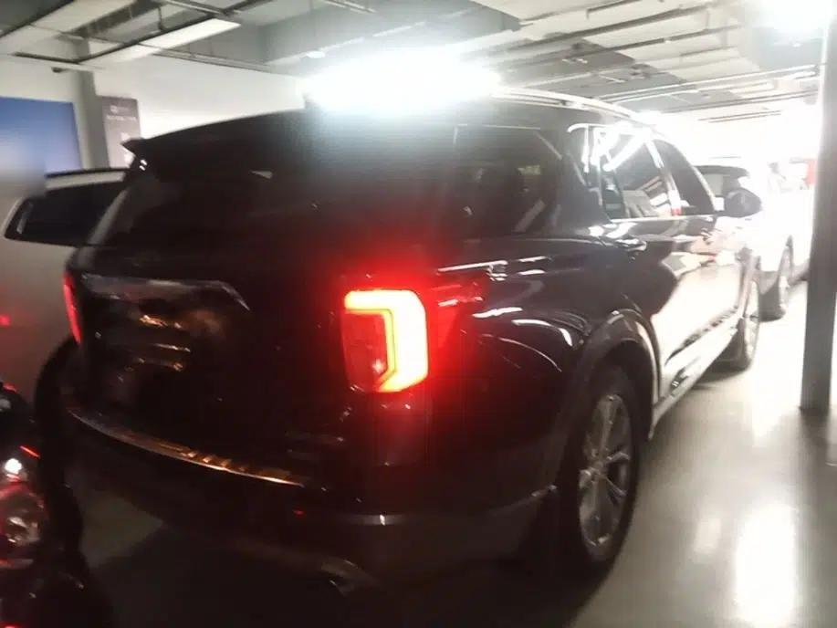 Ford Explorer 2020 EcoBoost 285 Rear-Drive Trend Edition 7-Seater — миниатюра 6