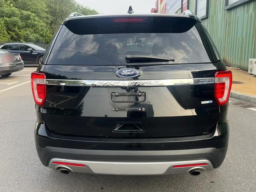 Ford Explorer 2017 2.3T Elite Edition — миниатюра 5