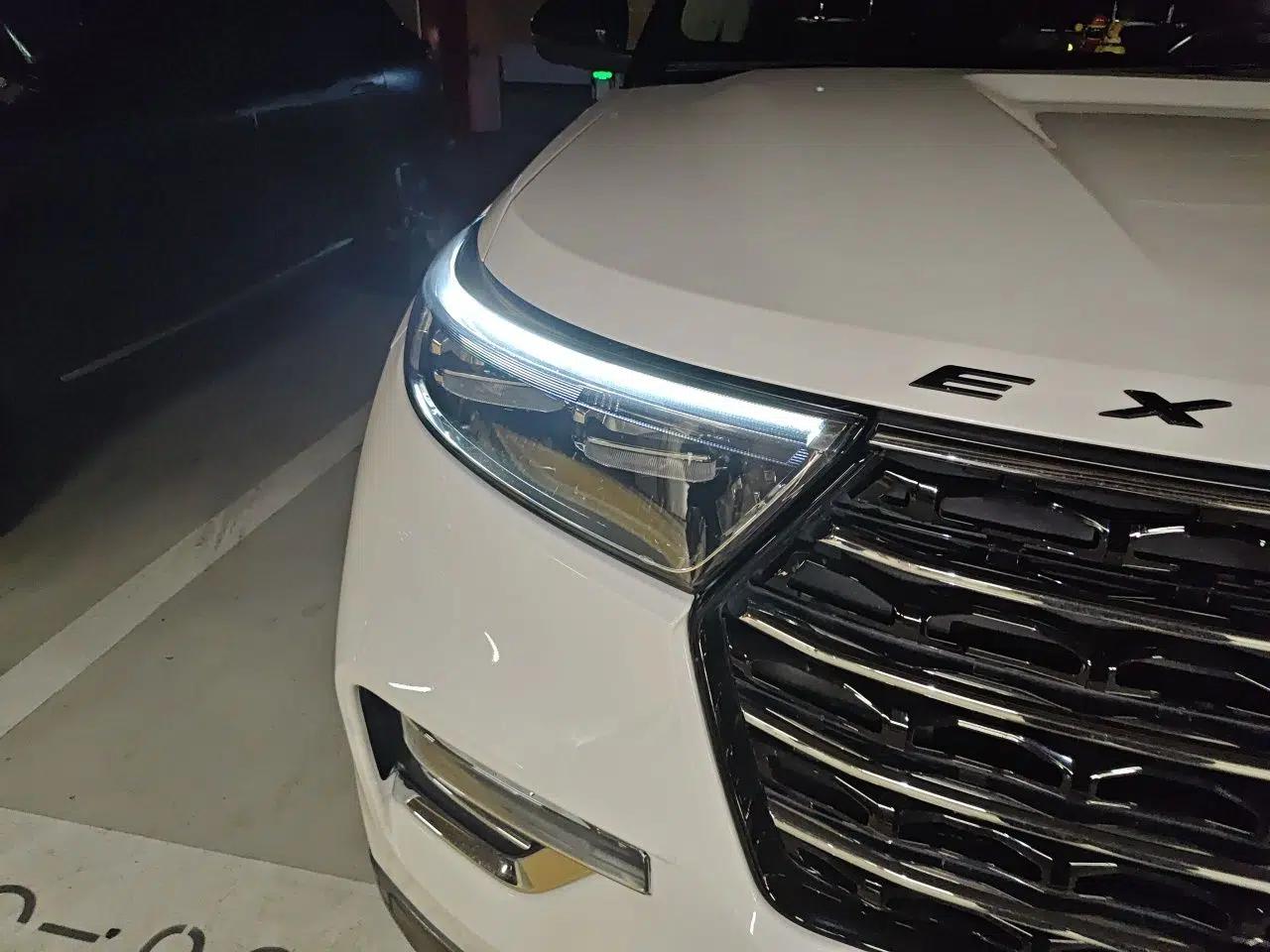 Ford Explorer 2020 EcoBoost 285 4x4 Trend Edition 7-Seater — миниатюра 7
