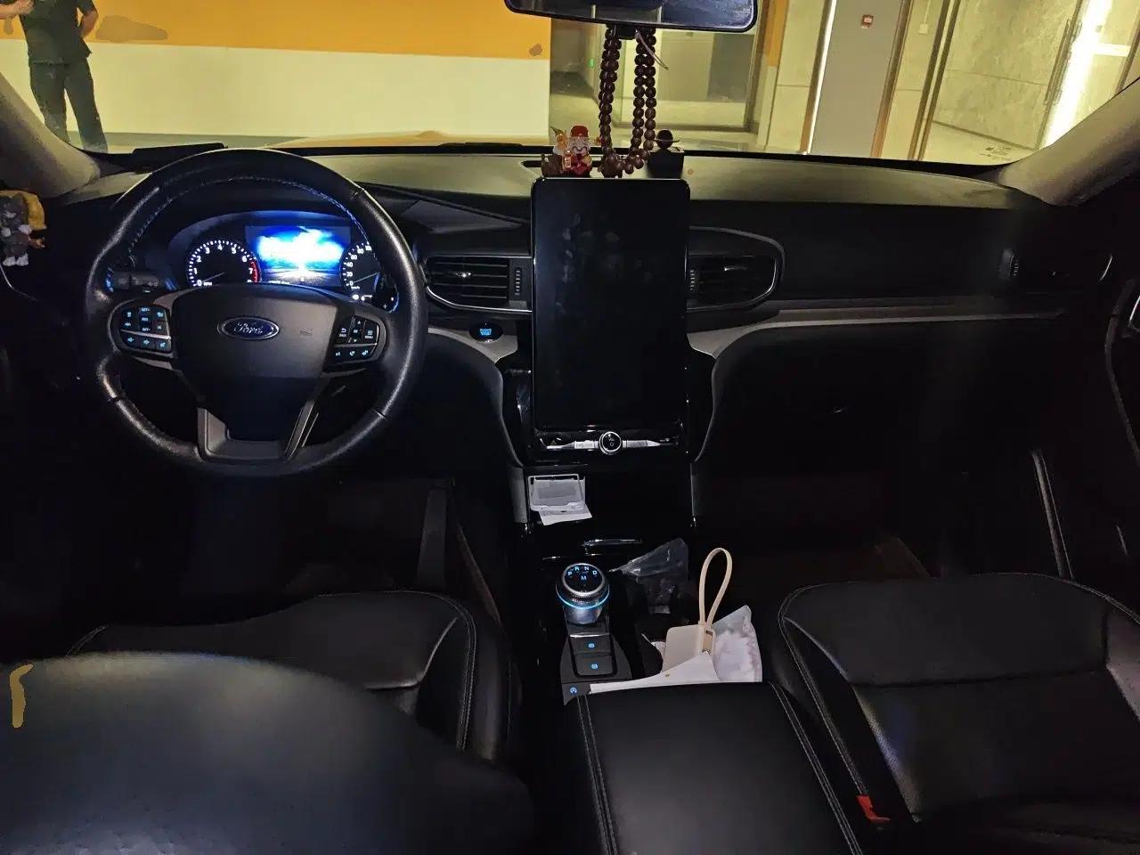Ford Explorer 2020 EcoBoost 285 4x4 Trend Edition 7-Seater — миниатюра 9