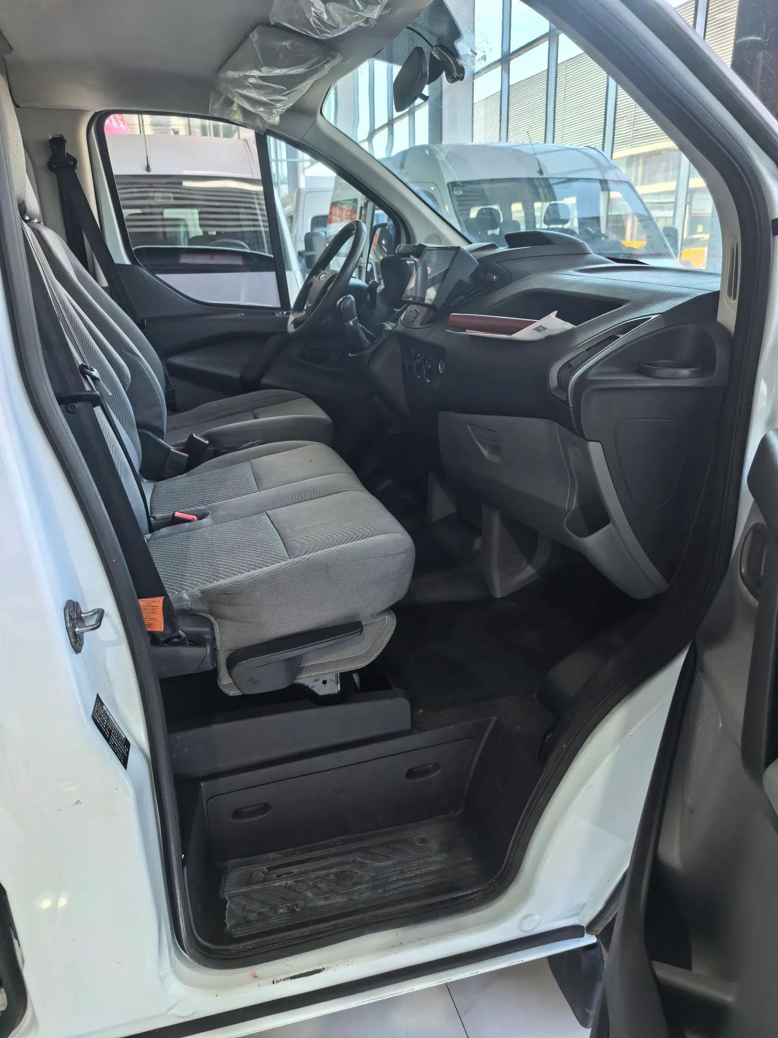 Ford Transit 2019 2.0T Diesel Multi-Purpose Commercial Vehicle Mid-Drive Mid-Roof 6-Seater China VI Standard — миниатюра 24