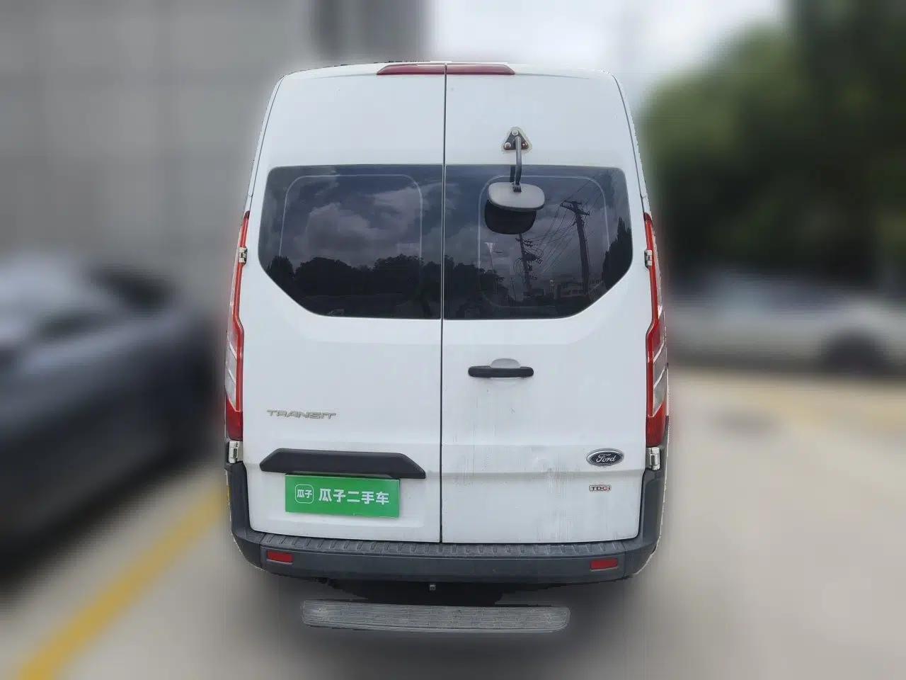Ford Transit 2017 2.0T Diesel Multi-Function Commercial Vehicle Mid-Drive Mid-Roof China V Standard — миниатюра 5