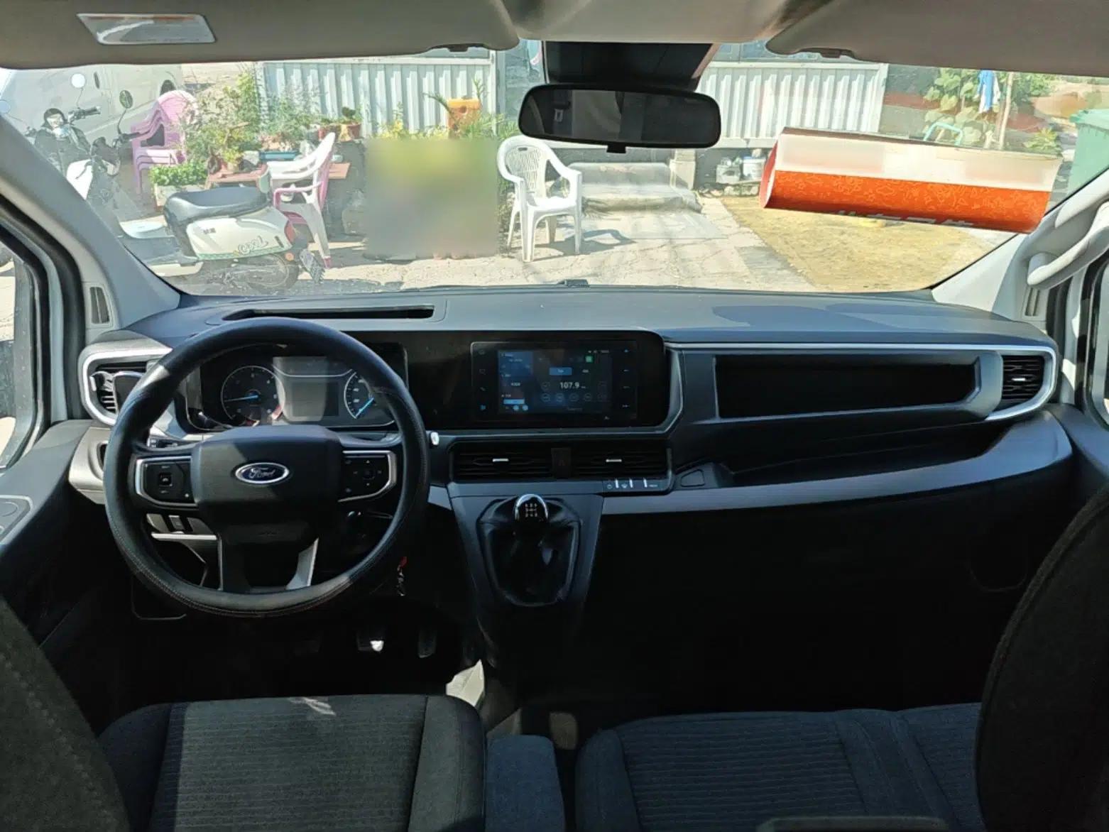 Ford Transit 2023 2.0T Diesel Manual Multifunction Commercial Vehicle Short Wheelbase Low Roof 5/6 Seats — миниатюра 12