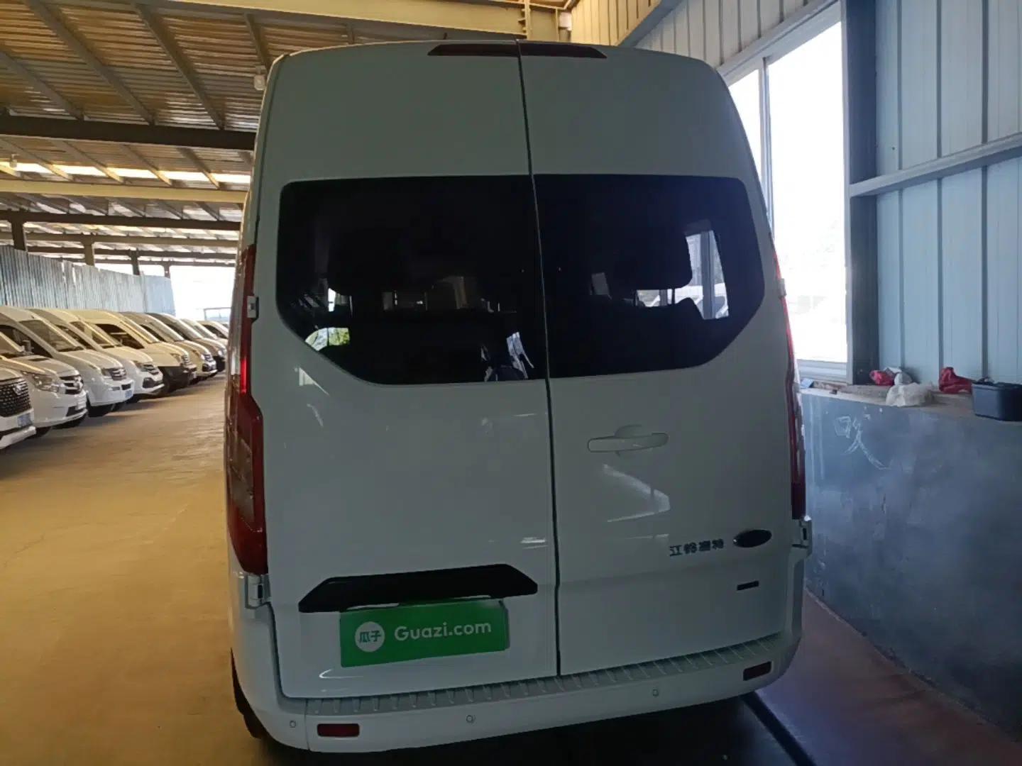 Ford Transit 2019 2.0T Diesel Commercial & Travel Mid-axle Mid-roof 9-Seater China VI — миниатюра 5