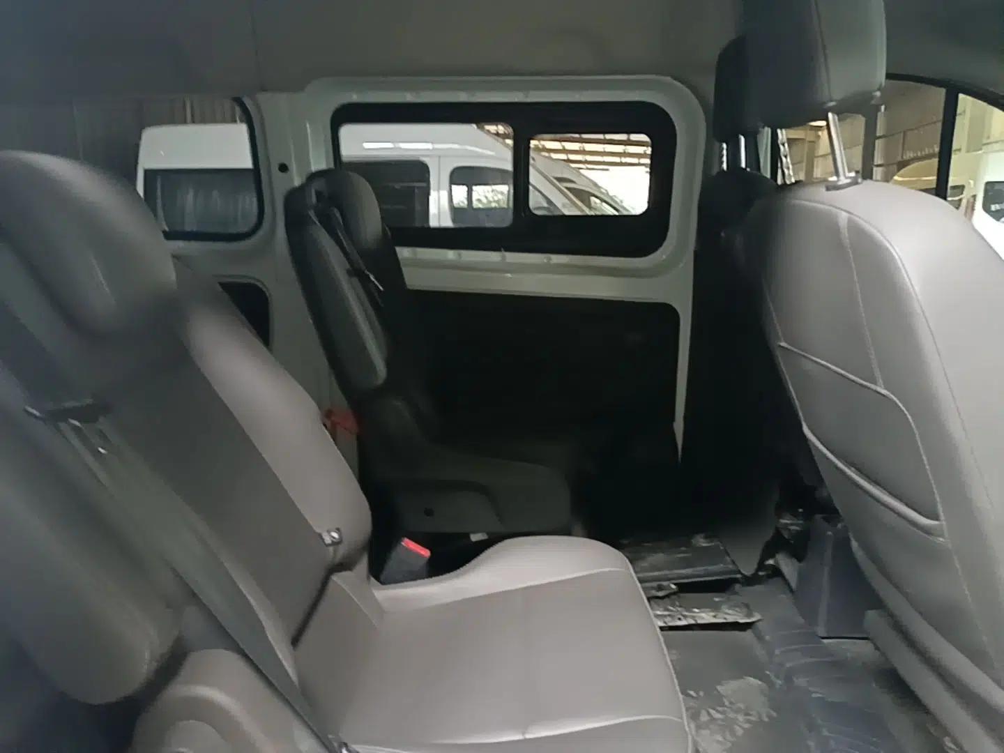 Ford Transit 2021 2.0T Diesel Manual Advanced Commercial Traveler Mid-Chassis Mid-Roof 9-Seater China VI — миниатюра 20
