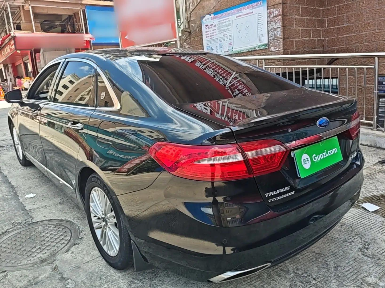 Ford Taurus 2015 EcoBoost 245 Fashion Edition — миниатюра 4