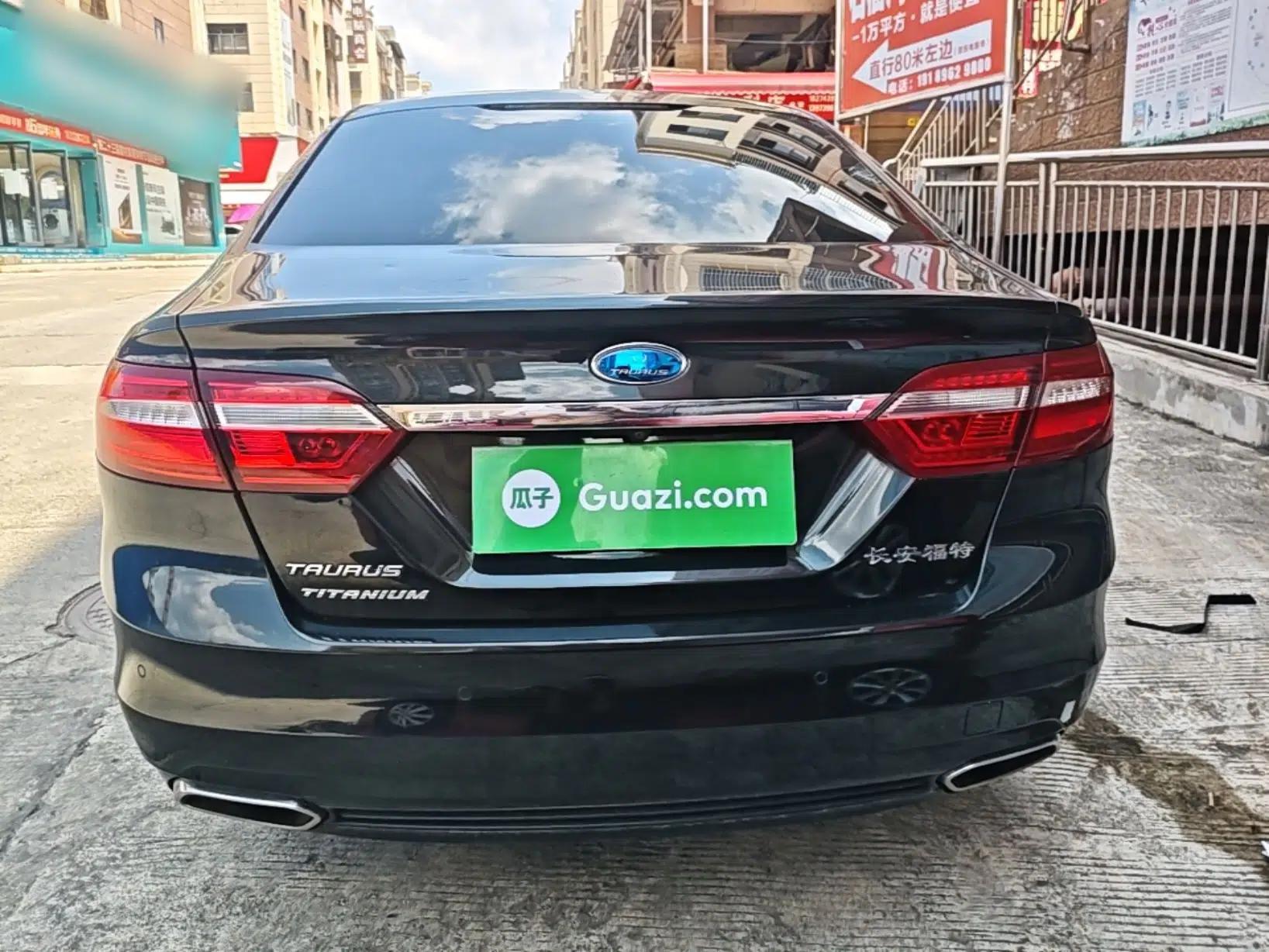 Ford Taurus 2015 EcoBoost 245 Fashion Edition — миниатюра 5