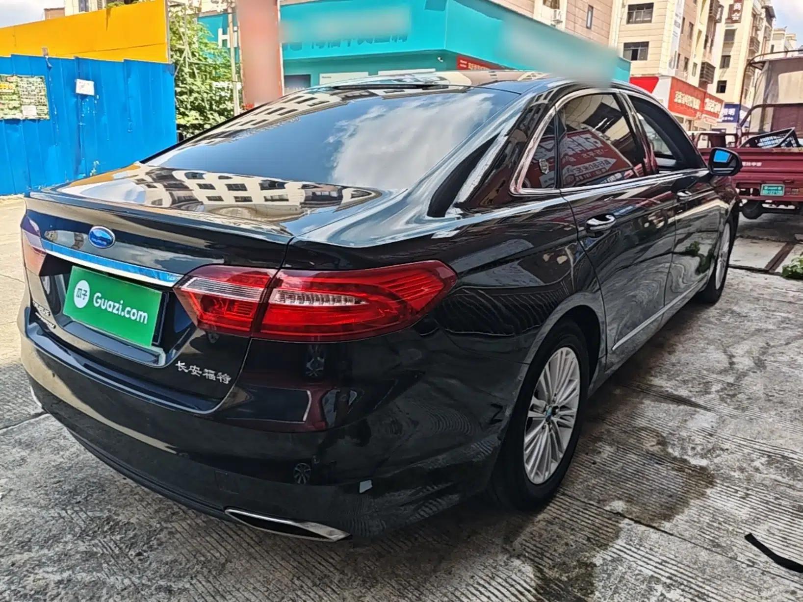 Ford Taurus 2015 EcoBoost 245 Fashion Edition — миниатюра 6