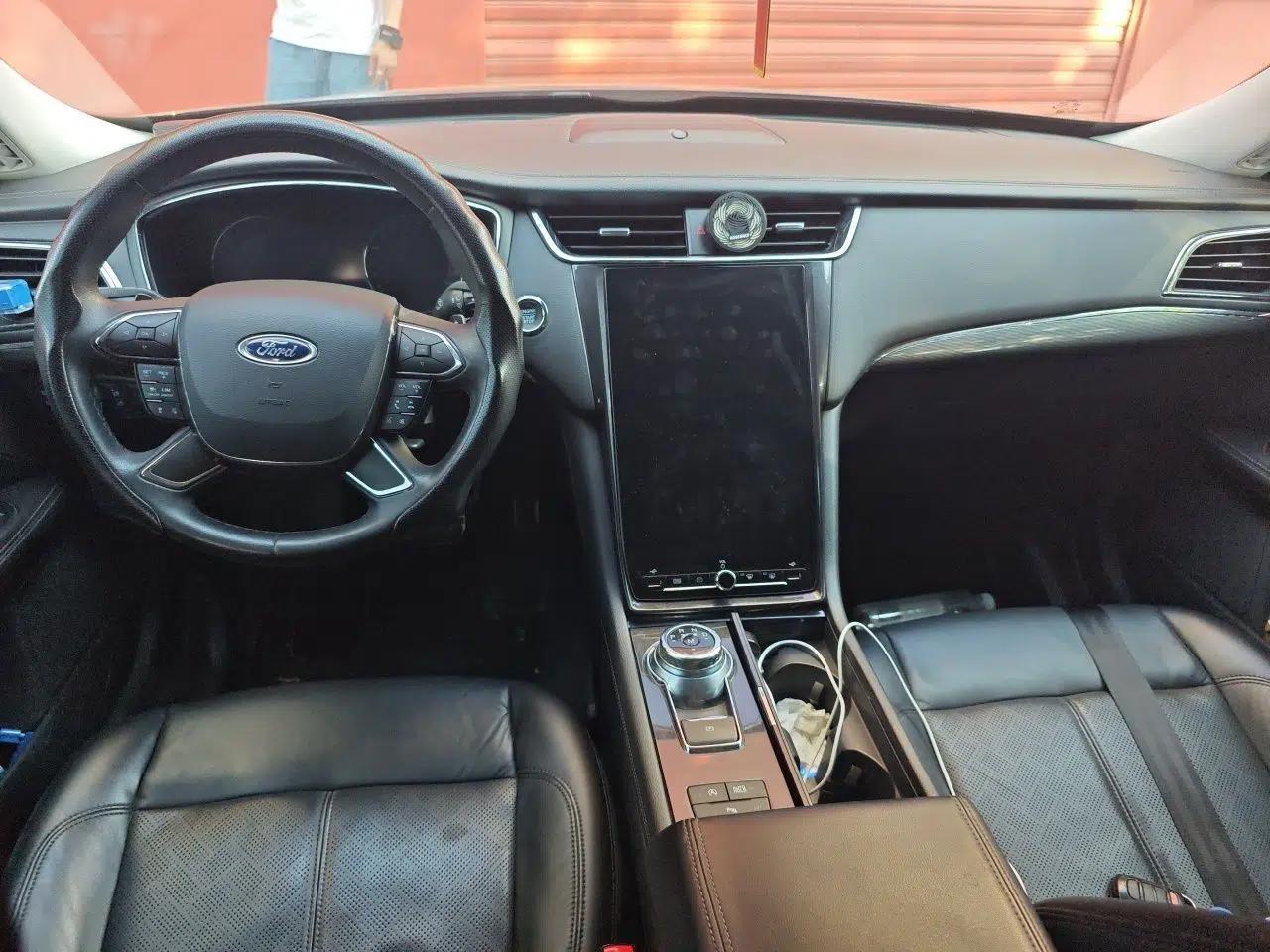 Ford Taurus 2019 EcoBoost 245 Premium Edition — миниатюра 9