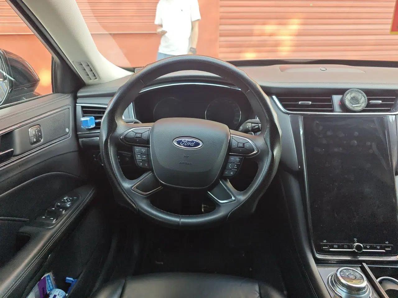 Ford Taurus 2019 EcoBoost 245 Premium Edition — миниатюра 10