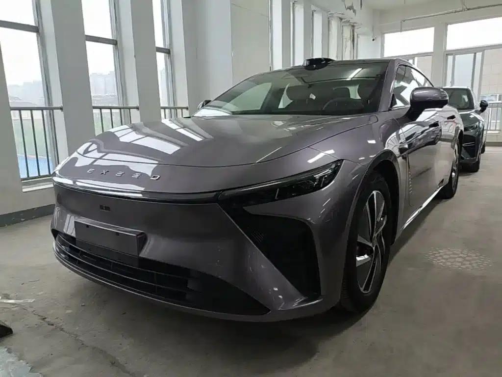 Exeed ES 2025 Range Extender Max Urban Driving Assist — миниатюра 1