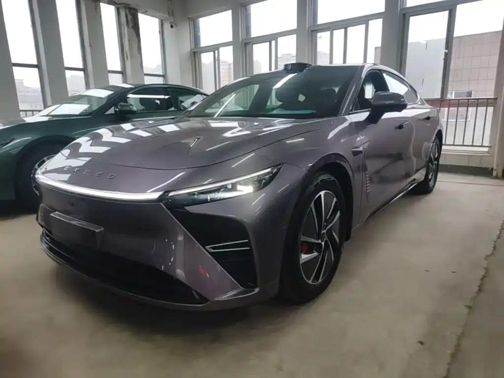 Exeed ES 2025 Range Extender Max Urban Driving Assist — миниатюра 1