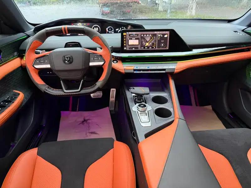 Changan UNI-V 2023 1.5T Sport Edition — миниатюра 7