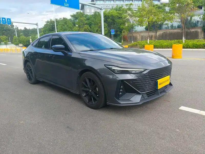 Changan UNI-V 2022 1.5T Premium Edition — миниатюра 3