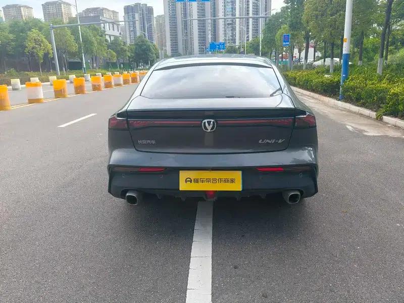 Changan UNI-V 2022 1.5T Premium Edition — миниатюра 6