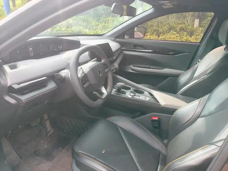 Changan UNI-V 2022 1.5T Premium Edition — миниатюра 10