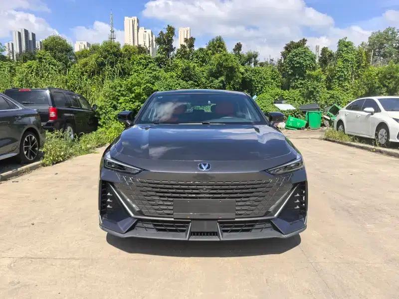 Changan UNI-V 2022 1.5T Premium Edition — миниатюра 2