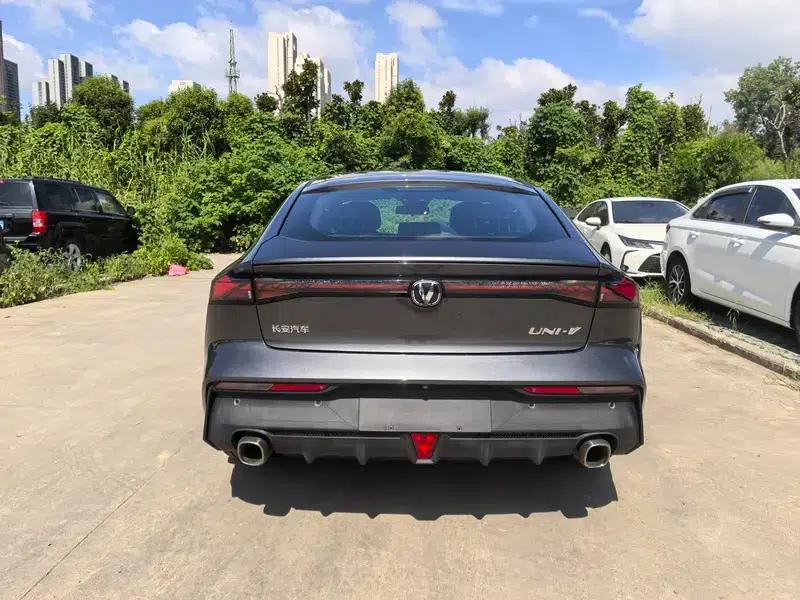 Changan UNI-V 2022 1.5T Premium Edition — миниатюра 5