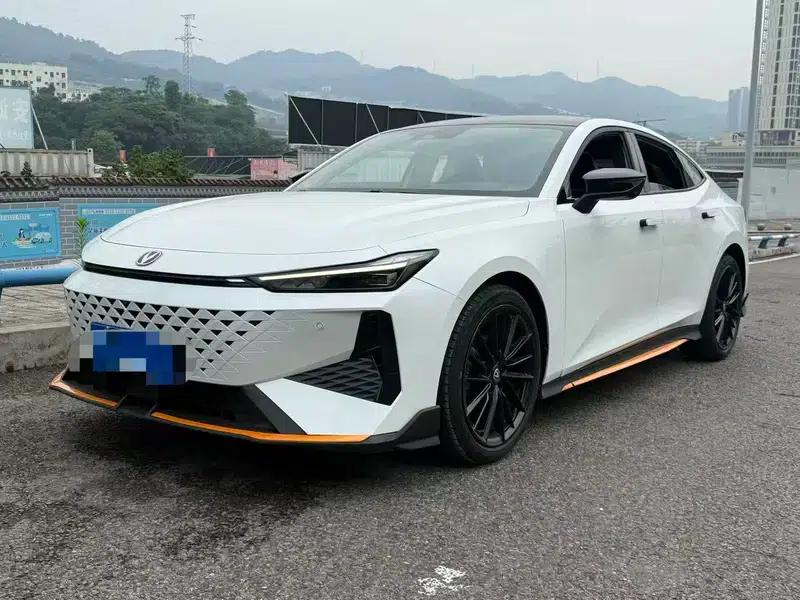 Changan UNI-V 2024 1.5T Premium Sport — миниатюра 1