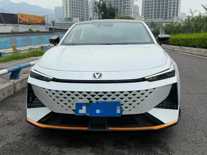 Changan UNI-V 2024 1.5T Premium Sport — миниатюра 2