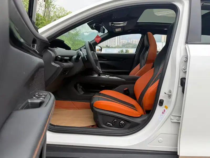 Changan UNI-V 2024 1.5T Premium Sport — миниатюра 11