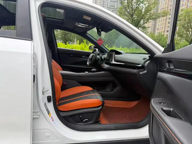 Changan UNI-V 2024 1.5T Premium Sport — миниатюра 13