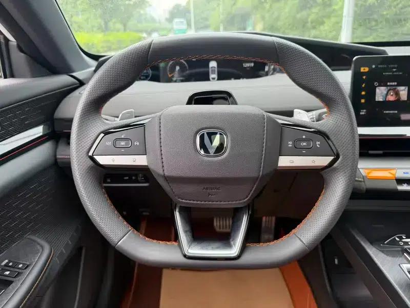 Changan UNI-V 2024 1.5T Premium Sport — миниатюра 9