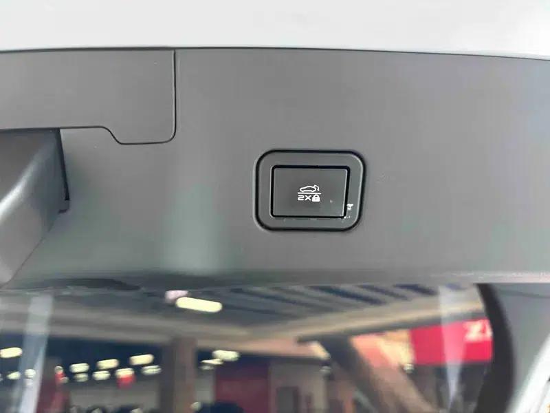 Changan UNI-V 2022 1.5T Premium Edition — миниатюра 20