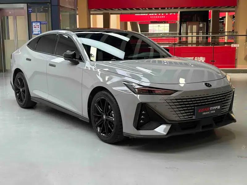 Changan UNI-V 2022 1.5T Premium Edition — миниатюра 3