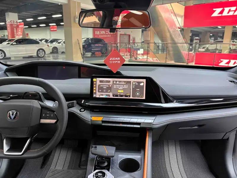 Changan UNI-V 2022 1.5T Premium Edition — миниатюра 28