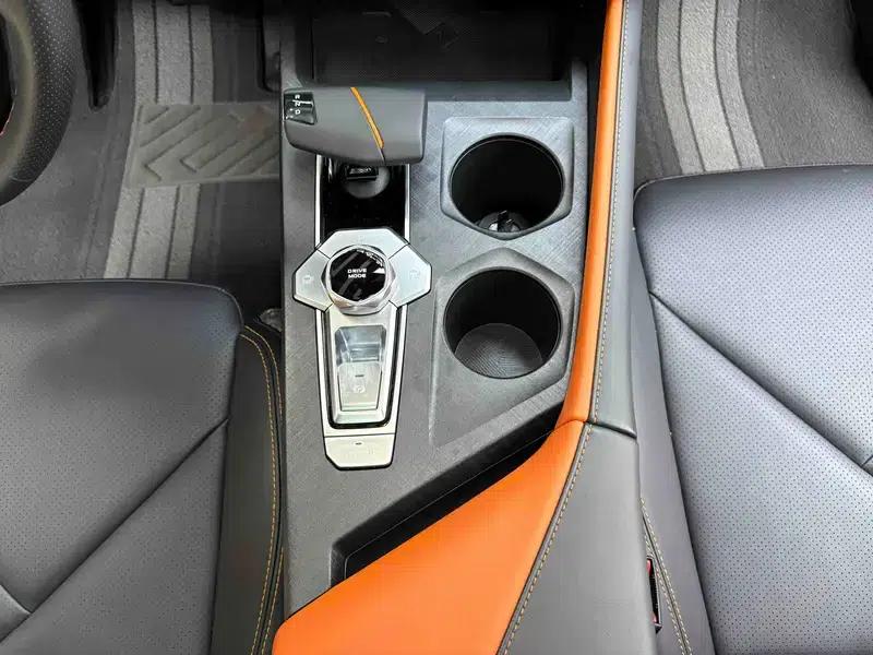 Changan UNI-V 2022 1.5T Premium Edition — миниатюра 32