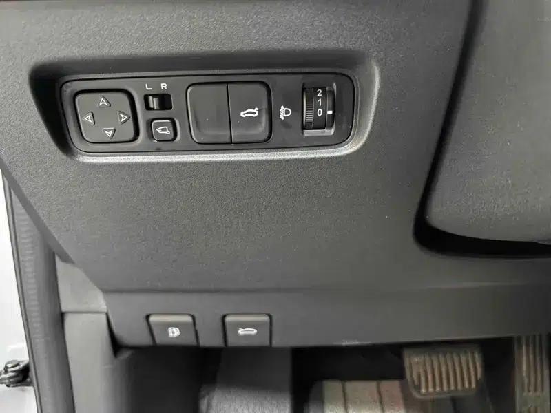 Changan UNI-V 2022 1.5T Premium Edition — миниатюра 33