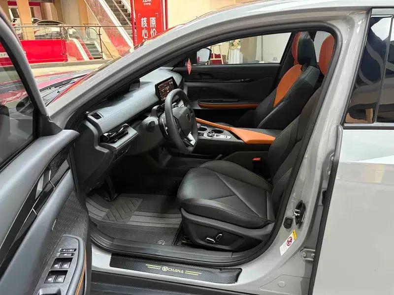 Changan UNI-V 2022 1.5T Premium Edition — миниатюра 34