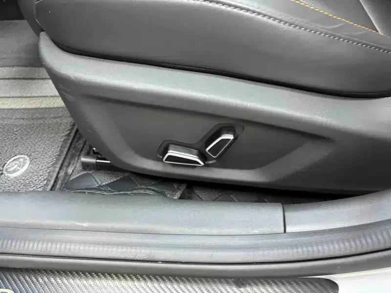 Changan UNI-V 2022 1.5T Premium Edition — миниатюра 35