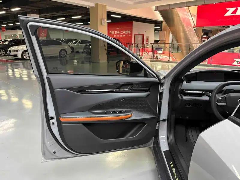Changan UNI-V 2022 1.5T Premium Edition — миниатюра 38