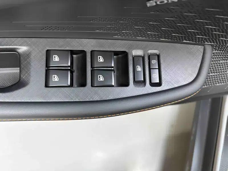 Changan UNI-V 2022 1.5T Premium Edition — миниатюра 39