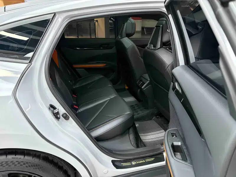 Changan UNI-V 2022 1.5T Premium Edition — миниатюра 43