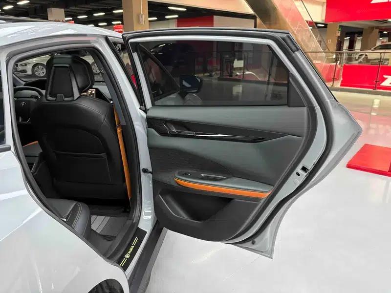 Changan UNI-V 2022 1.5T Premium Edition — миниатюра 45