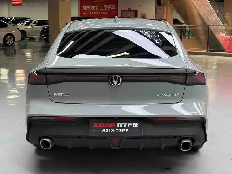 Changan UNI-V 2022 1.5T Premium Edition — миниатюра 6